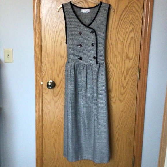 Bedford Fair Lifestyles Dresses & Skirts - Bedford Fair Lifestyles Black & White Jumper Dress